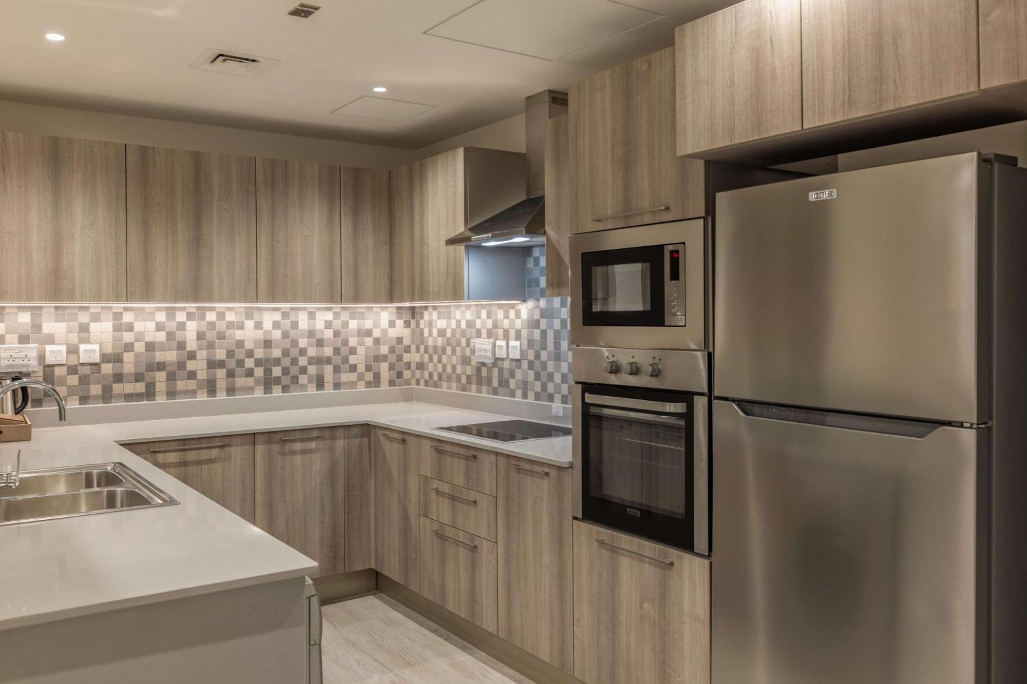 Hotel Doubletree By Hilton Doha Downtown Exterior foto A modern kitchen