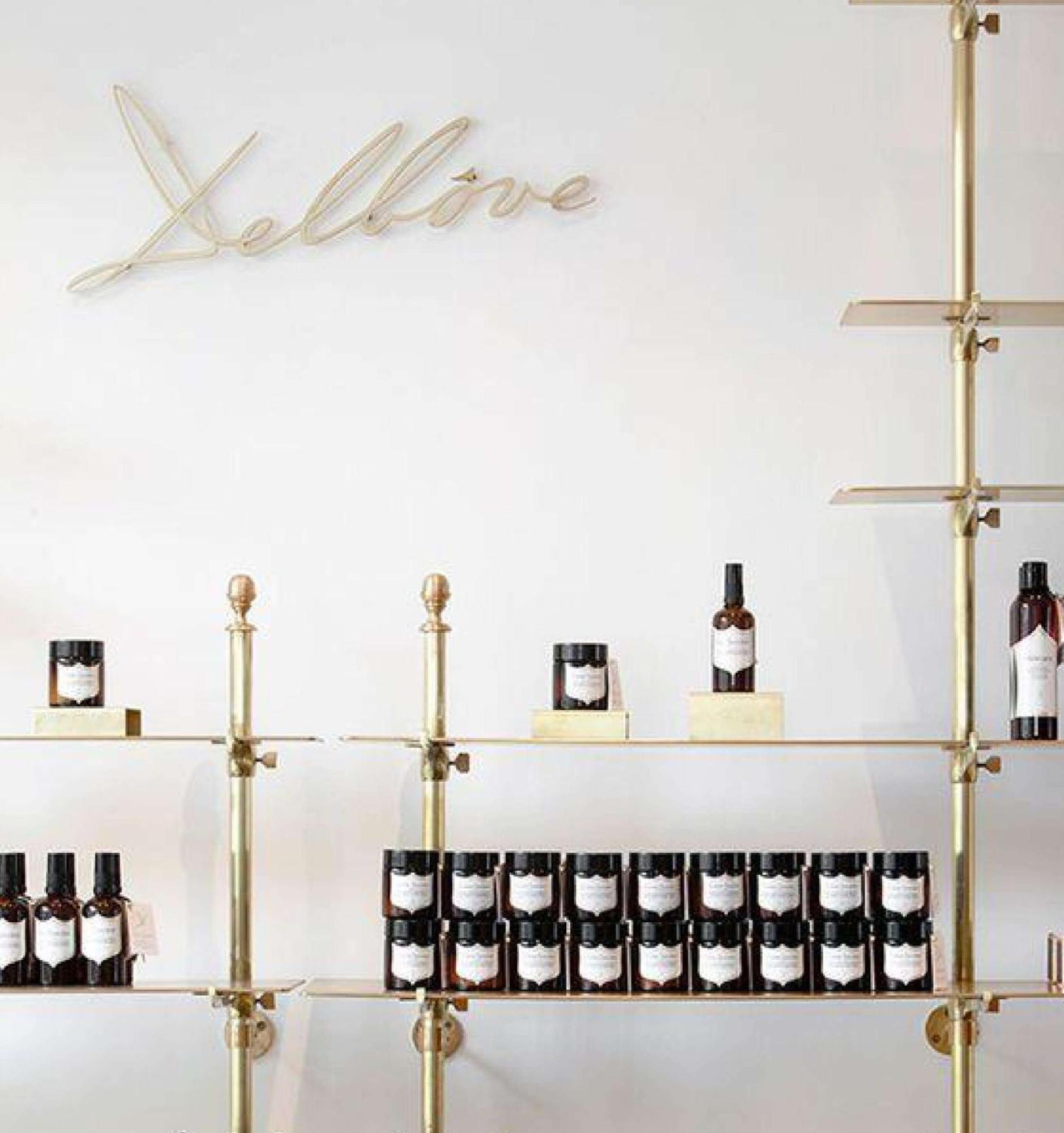 Hotel Doubletree By Hilton Doha Downtown Exterior foto Aesop products